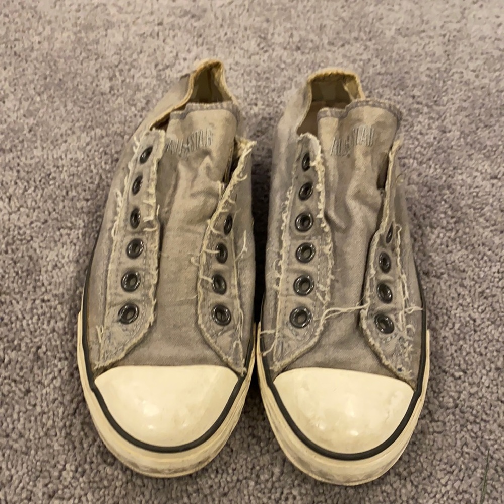 Never worn slip on converse